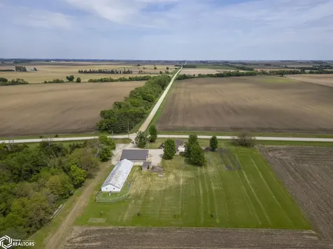 2805 Upper Greene Road Marble Rock IA 50653