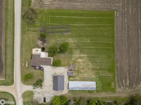 2805 Upper Greene Road Marble Rock IA 50653