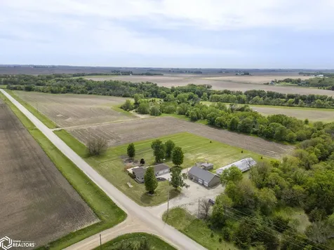 2805 Upper Greene Road Marble Rock IA 50653