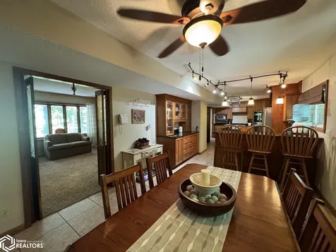 8641 Sycamore Road Danville IA 52623