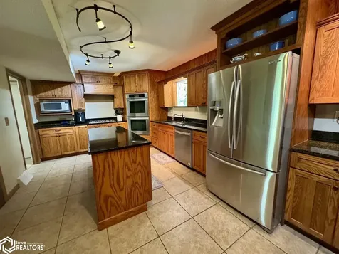 8641 Sycamore Road Danville IA 52623