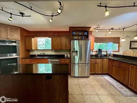 8641 Sycamore Road Danville IA 52623