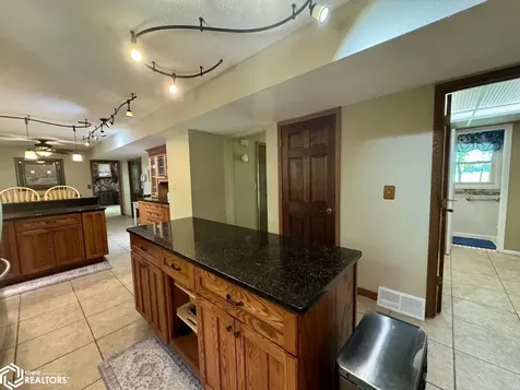 8641 Sycamore Road Danville IA 52623