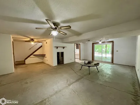 8641 Sycamore Road Danville IA 52623