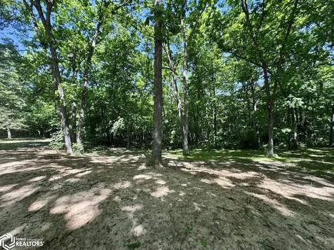 8641 Sycamore Road Danville IA 52623