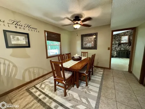 8641 Sycamore Road Danville IA 52623