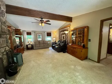 8641 Sycamore Road Danville IA 52623