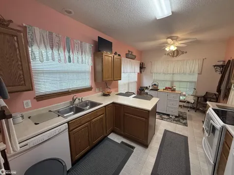 1508 Orchard Meadow Drive Burlington IA 52601