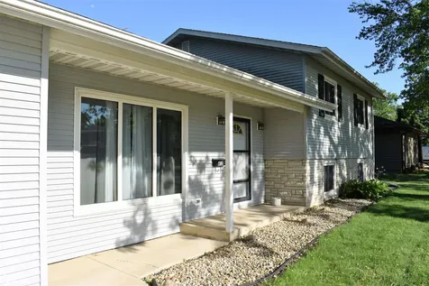412 Indiana Avenue Iowa Falls IA 50126