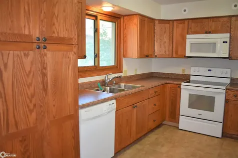 412 Indiana Avenue Iowa Falls IA 50126