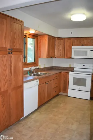 412 Indiana Avenue Iowa Falls IA 50126