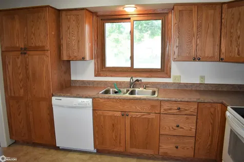 412 Indiana Avenue Iowa Falls IA 50126