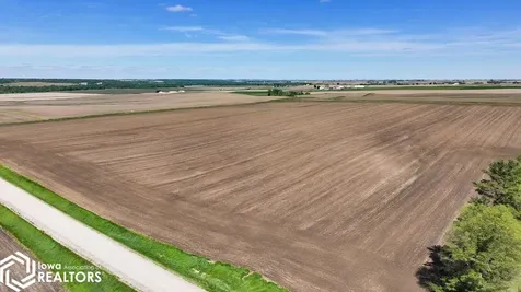 1040 74th Street Belle Plaine IA 52208