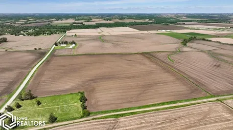 1040 74th Street Belle Plaine IA 52208