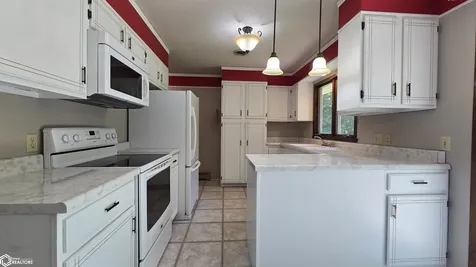 810 S 10th Avenue E Lake Mills IA 50450