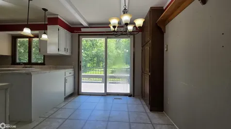 810 S 10th Avenue E Lake Mills IA 50450