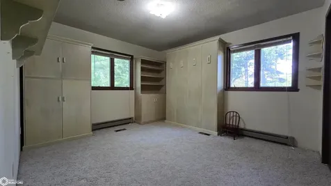 810 S 10th Avenue E Lake Mills IA 50450