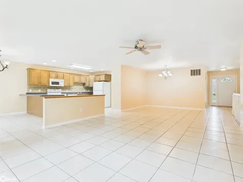 3257 Brookshire Drive Keokuk IA 52632