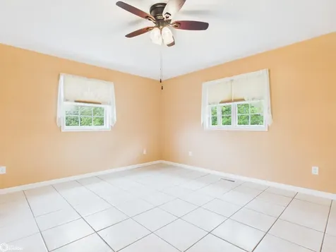 3257 Brookshire Drive Keokuk IA 52632