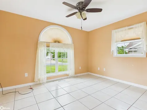 3257 Brookshire Drive Keokuk IA 52632