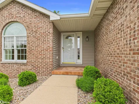 3257 Brookshire Drive Keokuk IA 52632