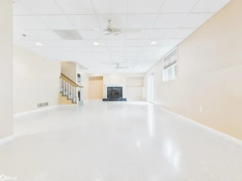 3257 Brookshire Drive Keokuk IA 52632