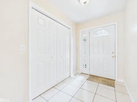 3257 Brookshire Drive Keokuk IA 52632