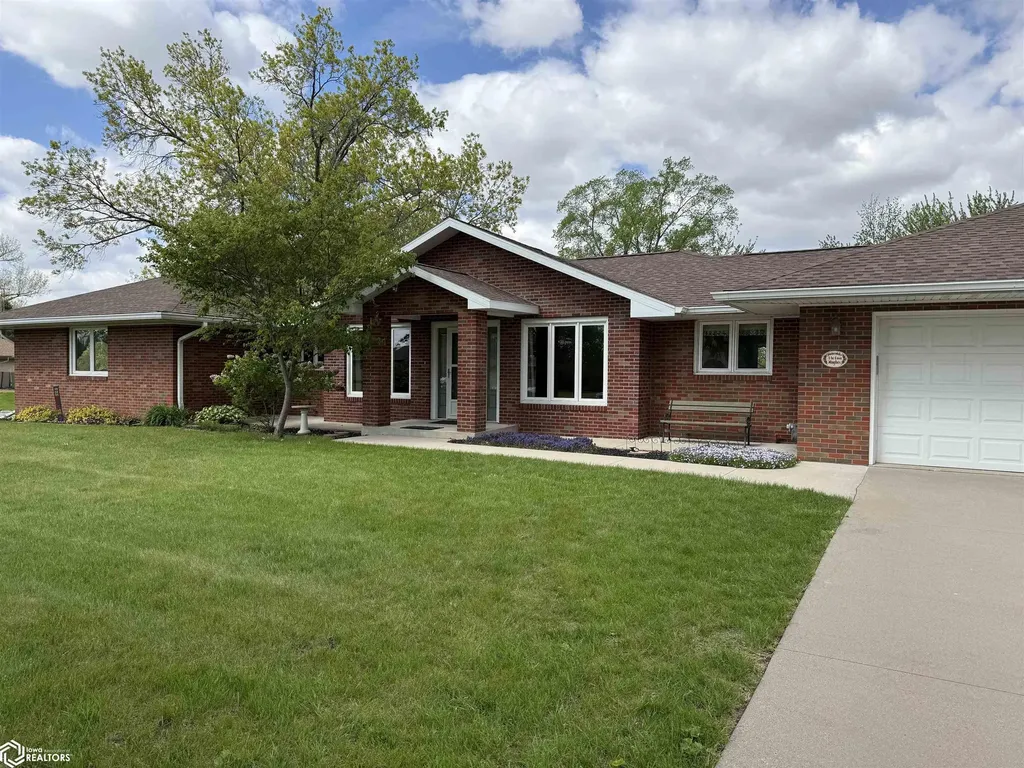 311 Orchard Drive Marshalltown IA 50158