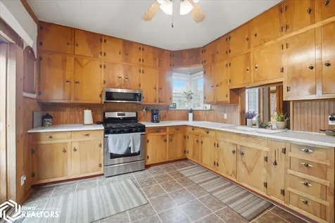 32195 234th Street Eldora IA 50627