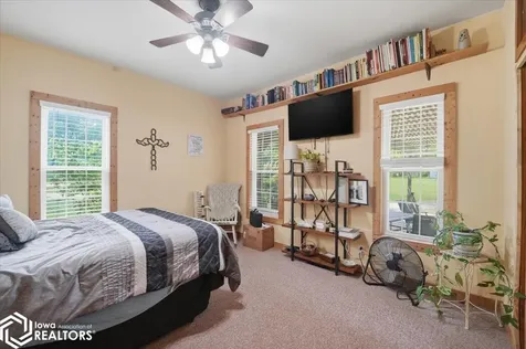 32195 234th Street Eldora IA 50627