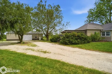 32195 234th Street Eldora IA 50627