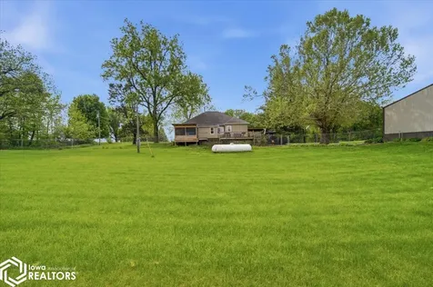 32195 234th Street Eldora IA 50627