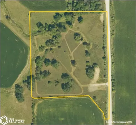 10383 1st Avenue Wyoming IA 52309