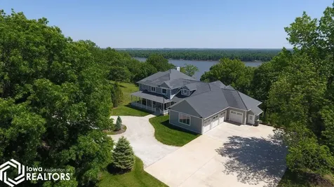 5007 Ferres Lane Burlington IA 52601
