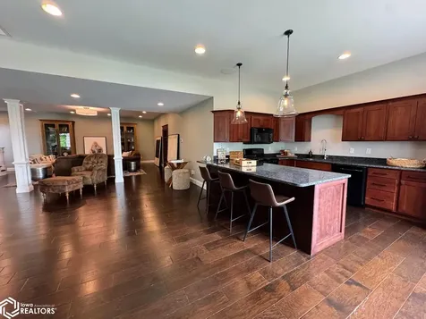 5007 Ferres Lane Burlington IA 52601