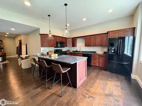 5007 Ferres Lane Burlington IA 52601