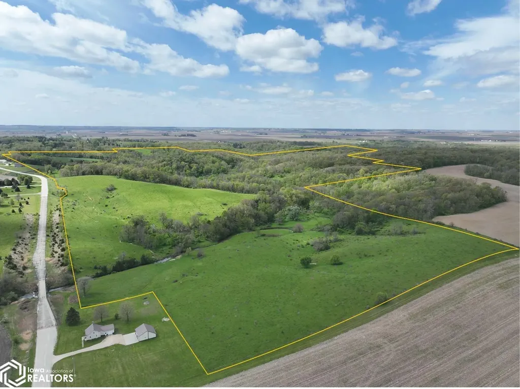 22009 Stone Bridge Road Monticello IA 52310