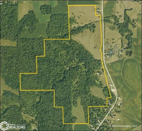 22009 Stone Bridge Road Monticello IA 52310