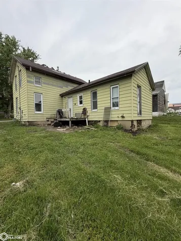 1307 10th Street Eldora IA 50627
