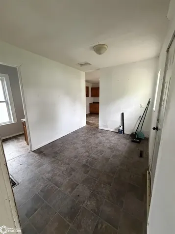 1307 10th Street Eldora IA 50627