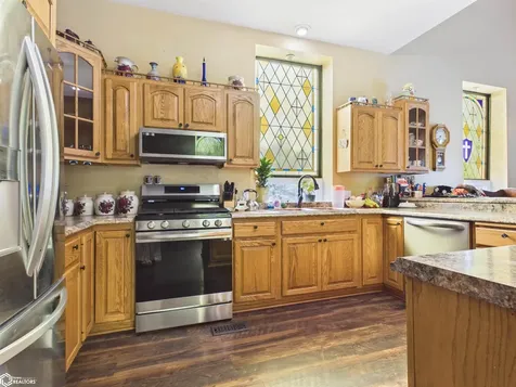 106 Spruce Street Montrose IA 52639