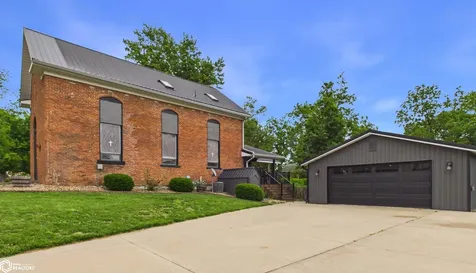 106 Spruce Street Montrose IA 52639