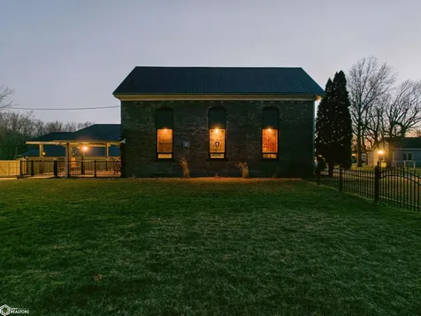 106 Spruce Street Montrose IA 52639