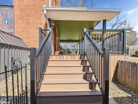 106 Spruce Street Montrose IA 52639