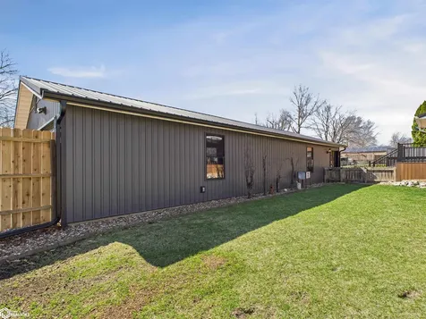 106 Spruce Street Montrose IA 52639