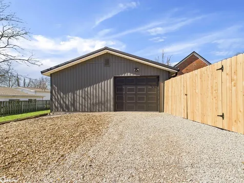 106 Spruce Street Montrose IA 52639