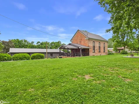 106 Spruce Street Montrose IA 52639