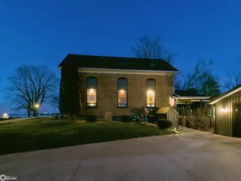 106 Spruce Street Montrose IA 52639