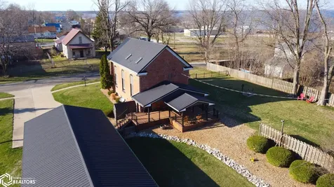 106 Spruce Street Montrose IA 52639