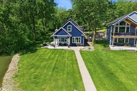 207 Woodland Road Montezuma IA 50171
